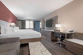 Best Western Plus Temecula Wine Country Hotel &Suites