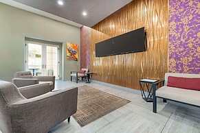 Best Western Plus Temecula Wine Country Hotel &Suites