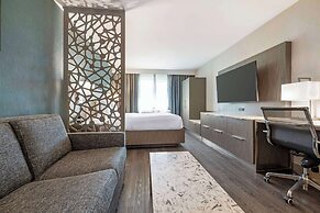 Best Western Plus Temecula Wine Country Hotel &Suites
