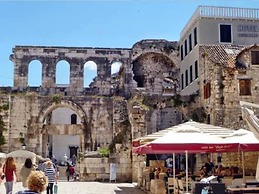 Villa Minerva Gardens