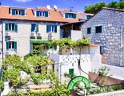 Villa Minerva Gardens