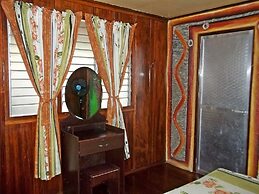 Ausan Beach Front Cottage and Restaurant