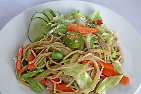 Ausan Beach Front Cottage and Restaurant