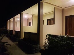 Ausan Beach Front Cottage and Restaurant