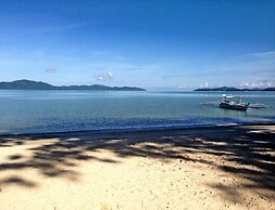 Ausan Beach Front Cottage and Restaurant