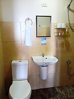 Ausan Beach Front Cottage and Restaurant