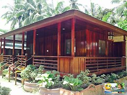 Ausan Beach Front Cottage and Restaurant