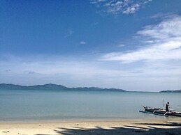 Ausan Beach Front Cottage and Restaurant