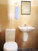 Ausan Beach Front Cottage and Restaurant