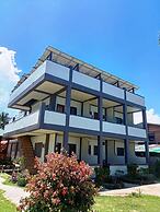 Ausan Beach Front Cottage and Restaurant