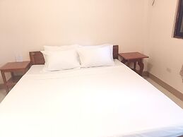 Ausan Beach Front Cottage and Restaurant