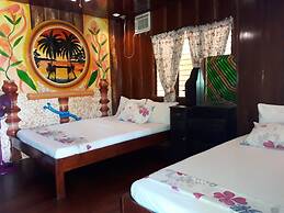 Ausan Beach Front Cottage and Restaurant