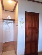 Ausan Beach Front Cottage and Restaurant