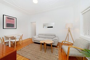 Beautiful 2Bdrm Beachside Getaway