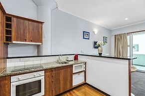 Two Bedroom Waterfront & City Apartment