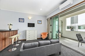 Two Bedroom Waterfront & City Apartment