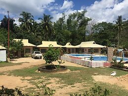 Tay LeLong's Pension House