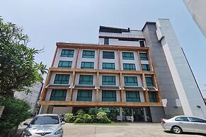 Holatel Hotel Phitsanulok