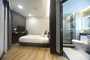 Holatel Hotel Phitsanulok