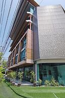 Holatel Hotel Phitsanulok
