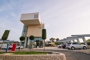 Joel Hotel