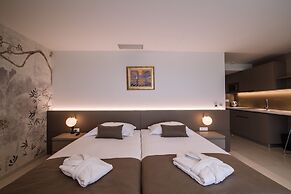 Joel Hotel