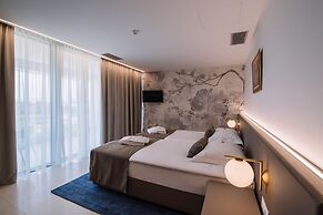 Joel Hotel