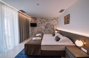 Joel Hotel