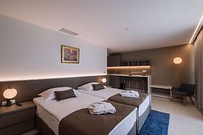 Joel Hotel