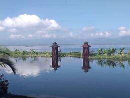 Skylake Inle Resort