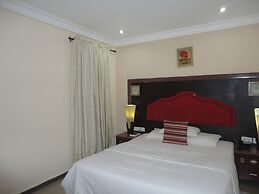 SDM Tavern and Suites