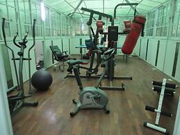 SDM Tavern and Suites