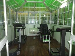 SDM Tavern and Suites