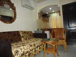 SDM Tavern and Suites