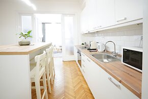 Venus Apartments - Paulay Ede Street