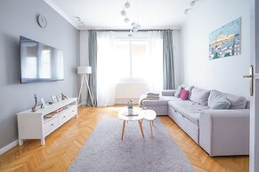 Venus Apartments - Paulay Ede Street