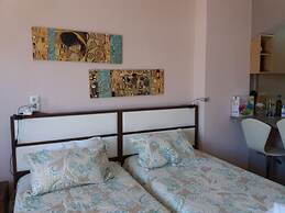 SEAesta Beach Studios