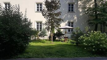 Rais Serviced Apartments