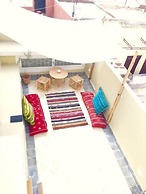 White Riad Apartment