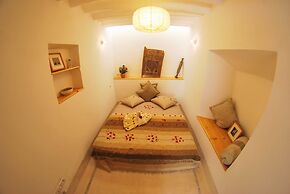 White Riad Apartment