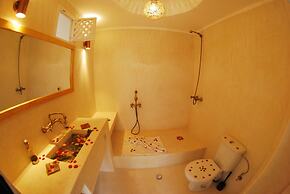 White Riad Apartment