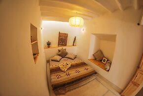 White Riad Apartment
