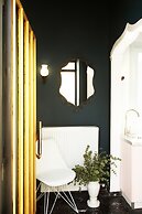 Live in Athens, Thiseio Historic House