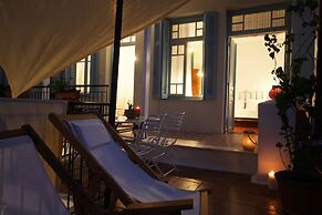 Live in Athens, Thiseio Historic House