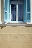 Live in Athens, Thiseio Historic House