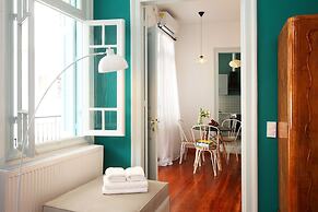 Live in Athens, Thiseio Historic House