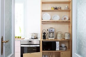 Live in Athens, Thiseio Historic House