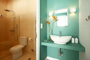 Live in Athens, Thiseio Historic House