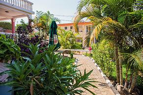 Romalo Hotel & Apartments