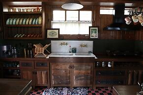 Vasilikia Mountain Farm & Retreat